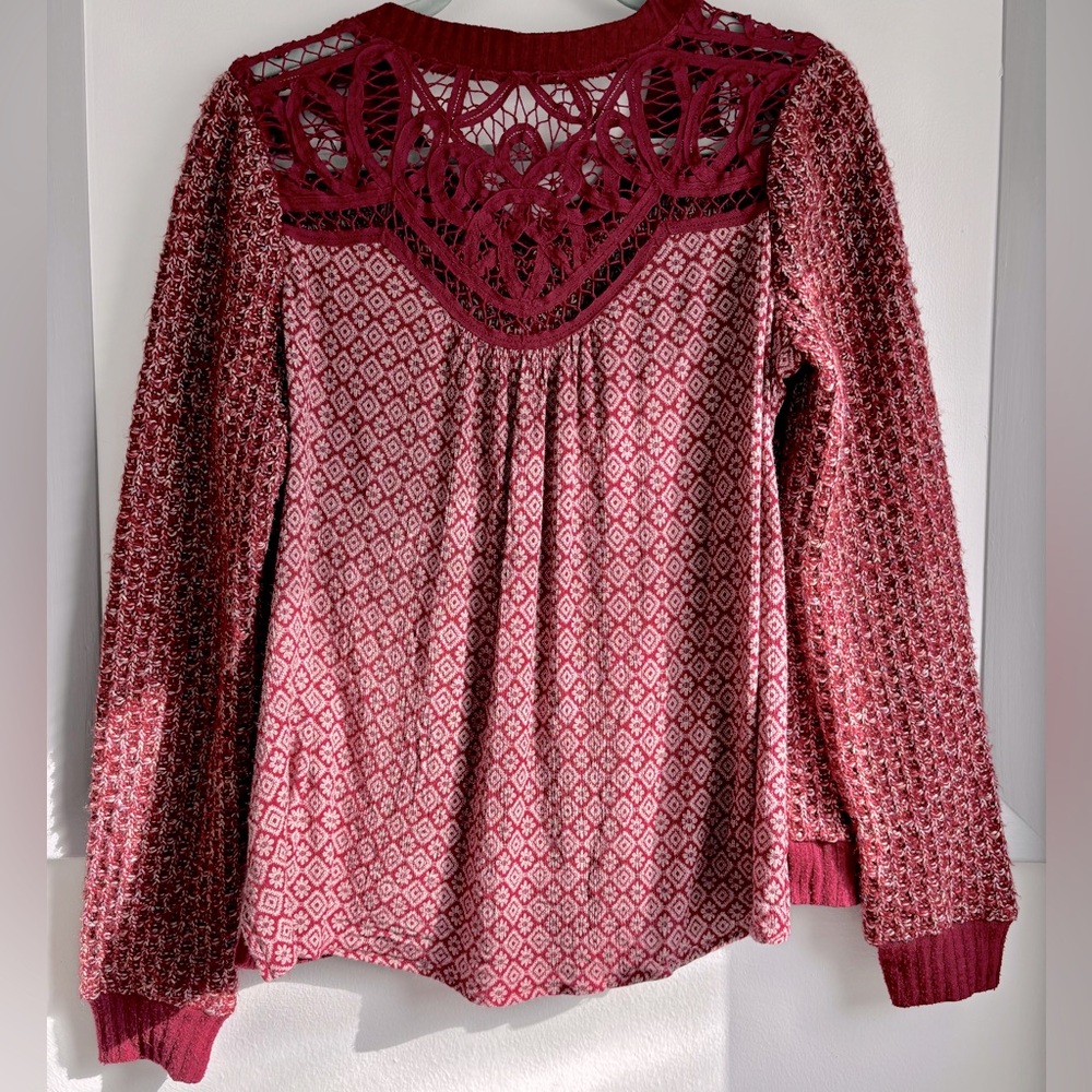 🌸Miss Me Mixed-Media Top - Size Med, Maroon